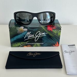 Maui Jim Maukele Sunglasses Black Gray Polarized MJ0682S-001 Made In Italy